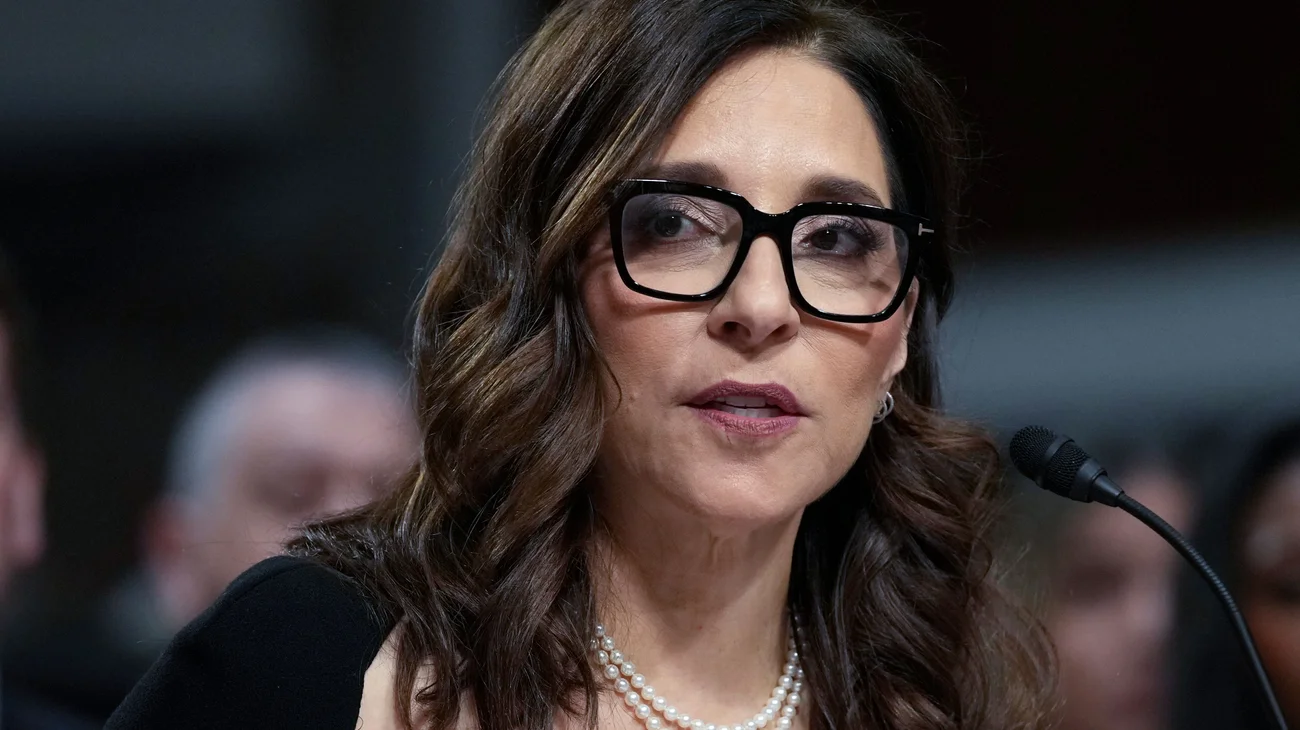 AP_25190562145726_14f51015a0