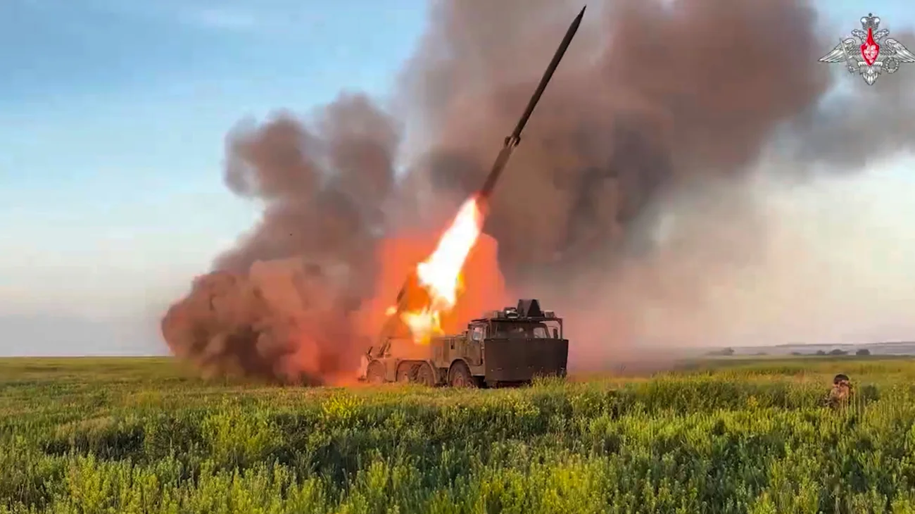 AP_25201527806945_8609896067