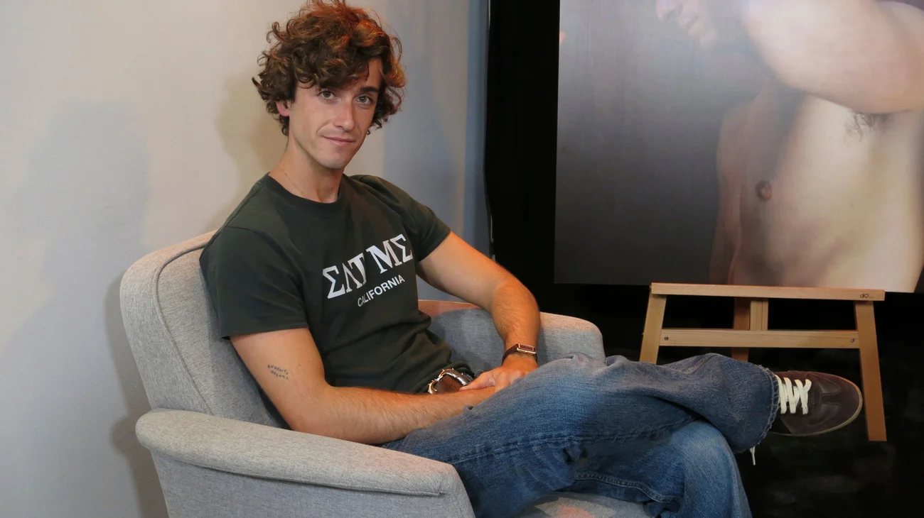 AP_25206779417820_9f37156957