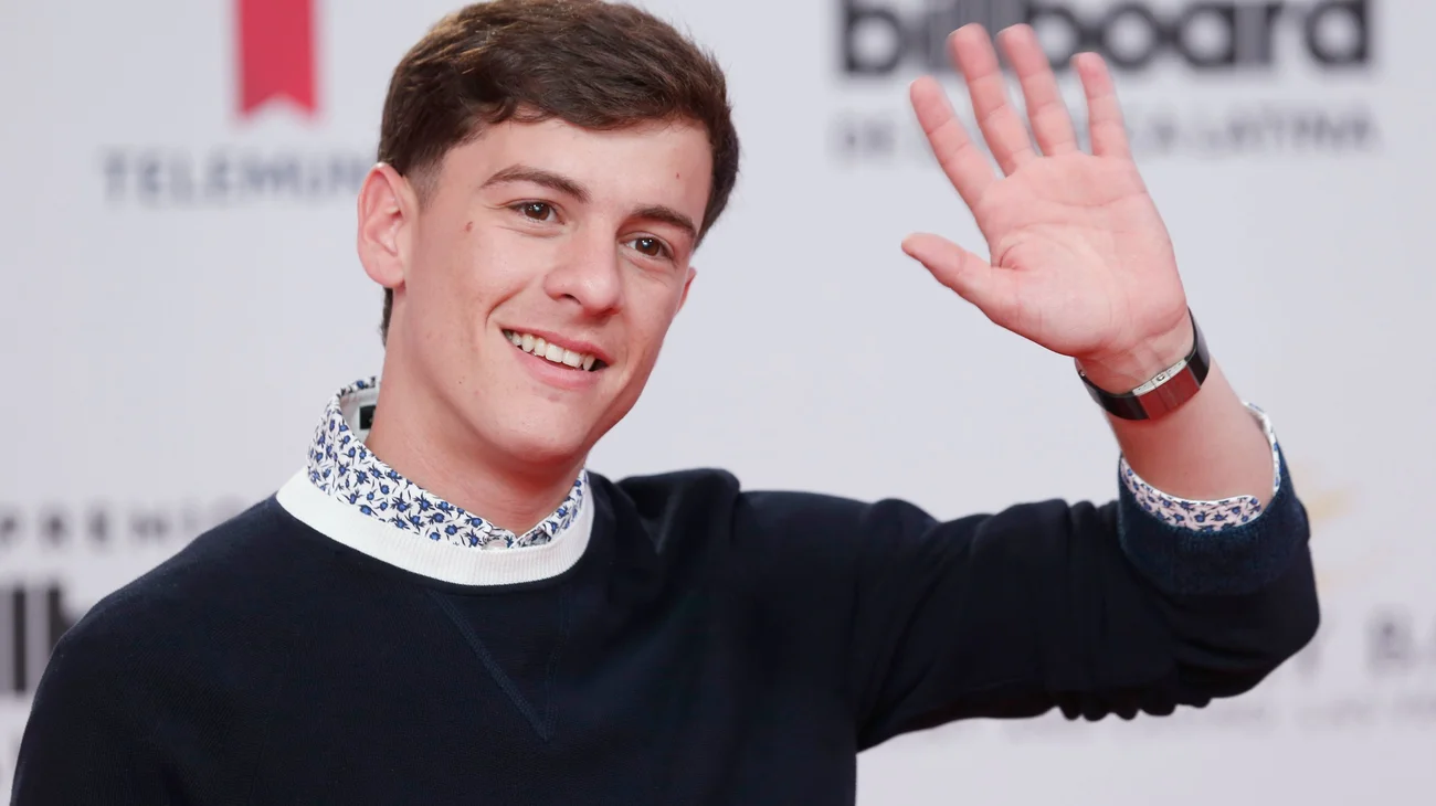 AP_25218668486165_a961a14900