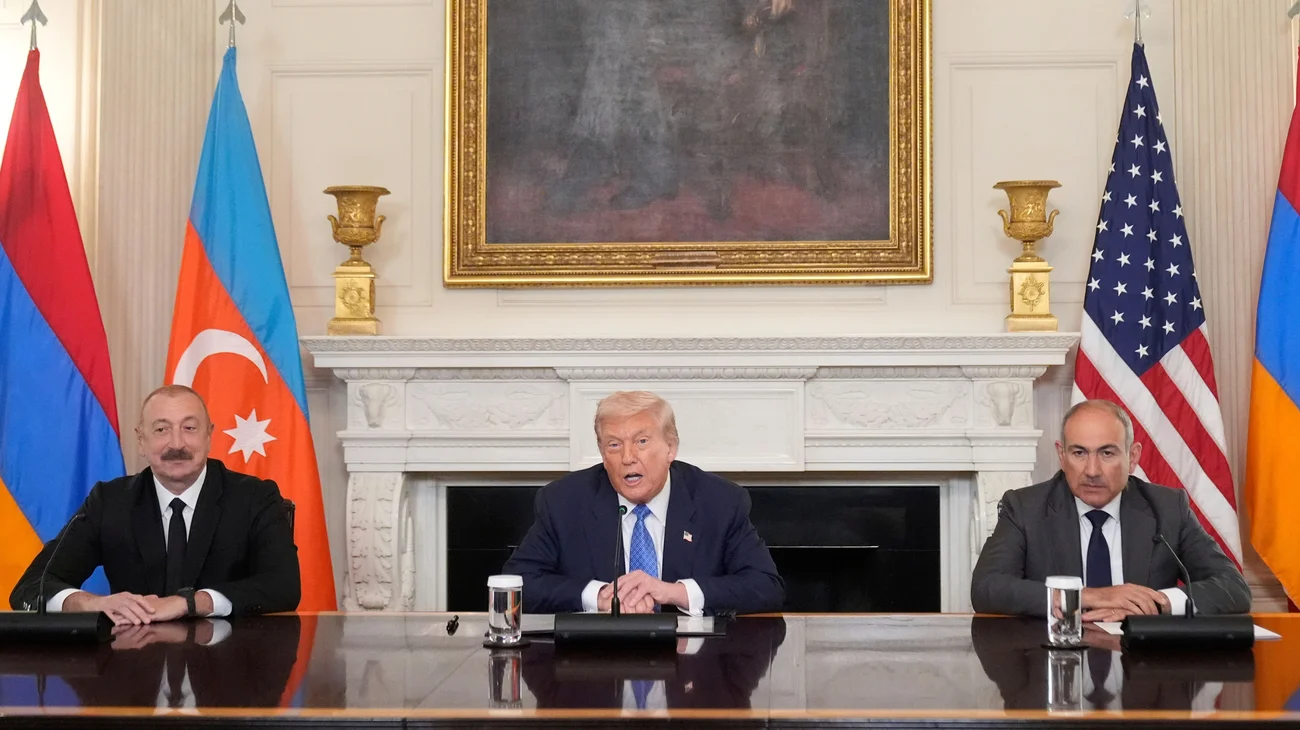 AP_25220774400602_9cf1bed533