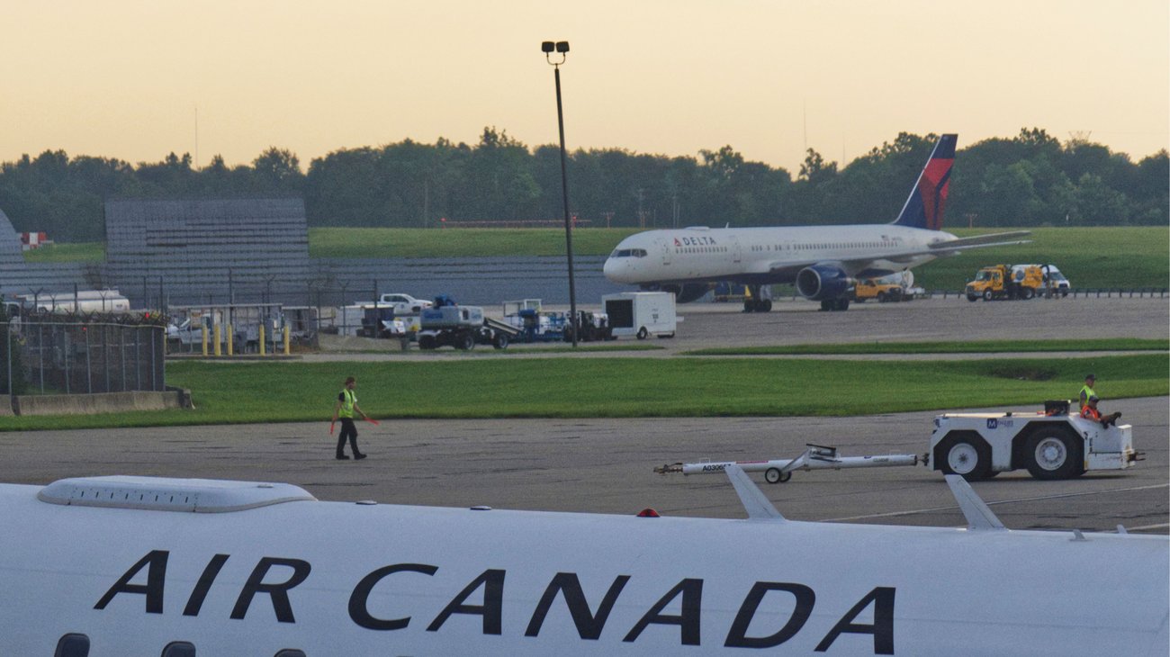 AP_25228123472828_b5e26ed2f1