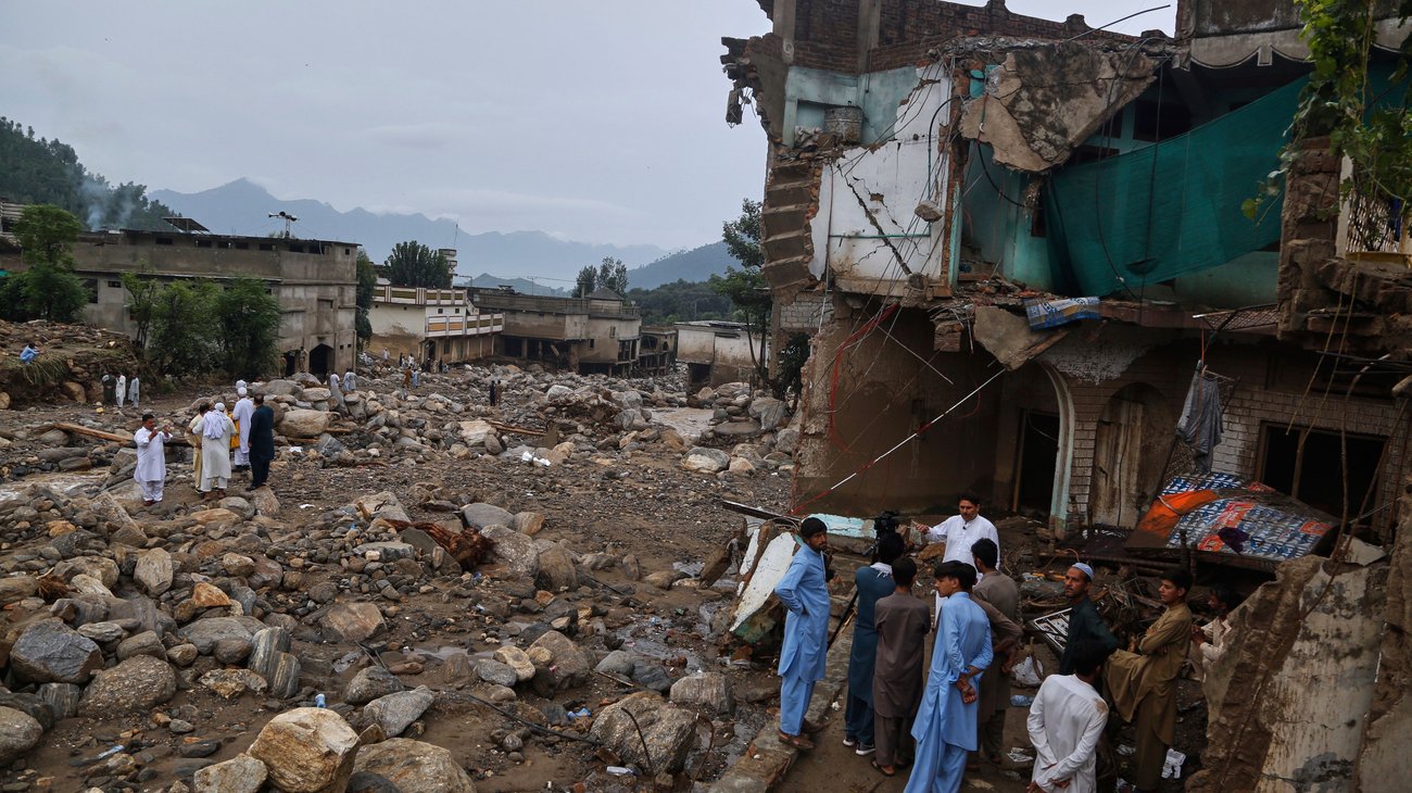 Pakistán defiende gestión tras inundaciones con 270 muertos