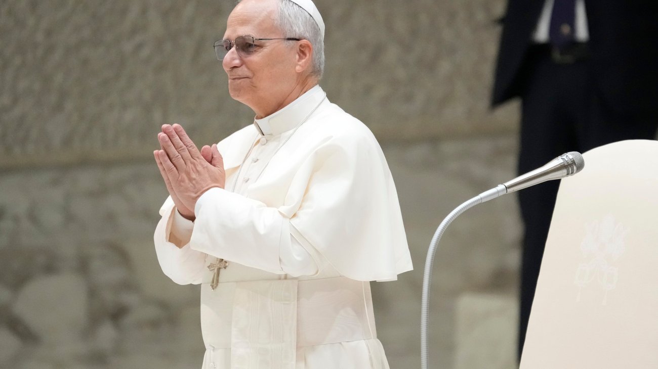 AP_25232381435969_297bb89947