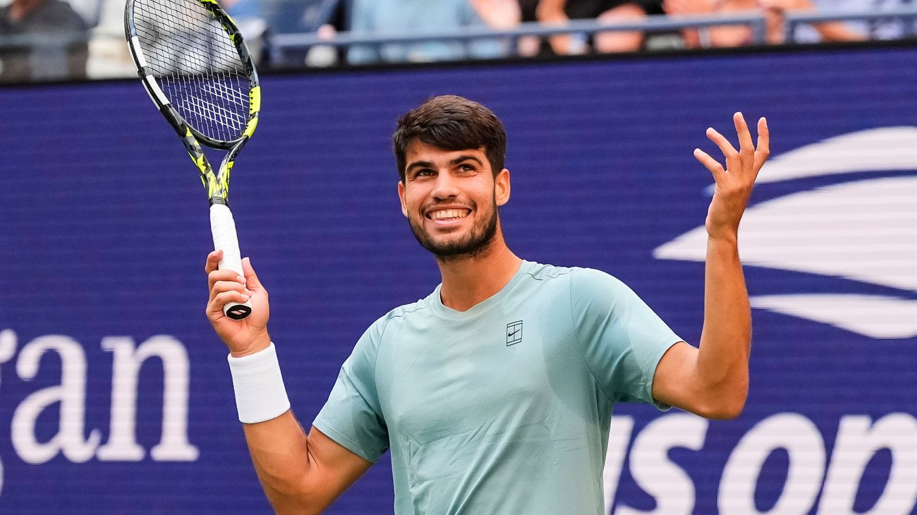 AP_25233611896360_b70164bdd5