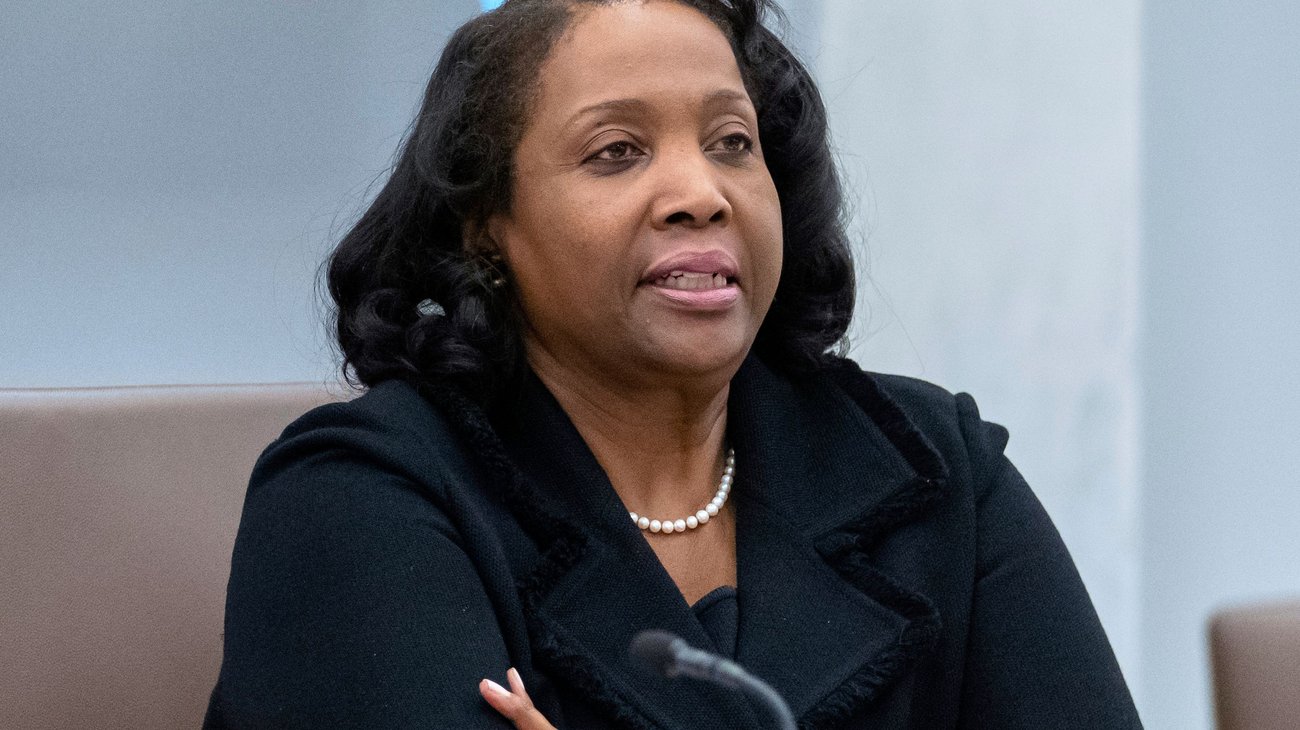 AP_25238825451540_a351cf38ea