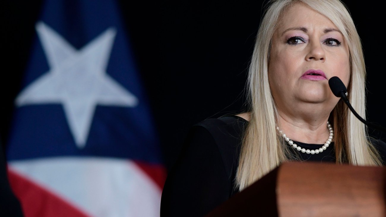 AP_25239737589588_983e093442