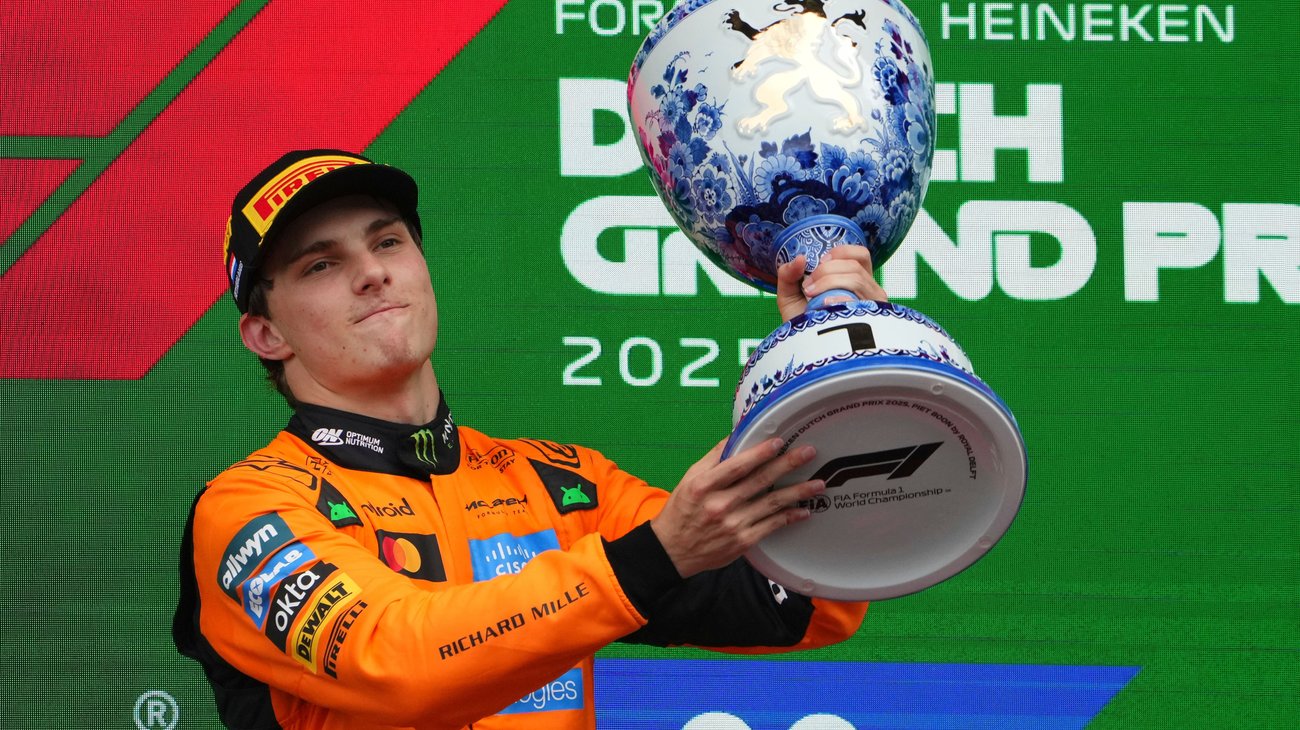 AP_25243573298095_5b2656cb75