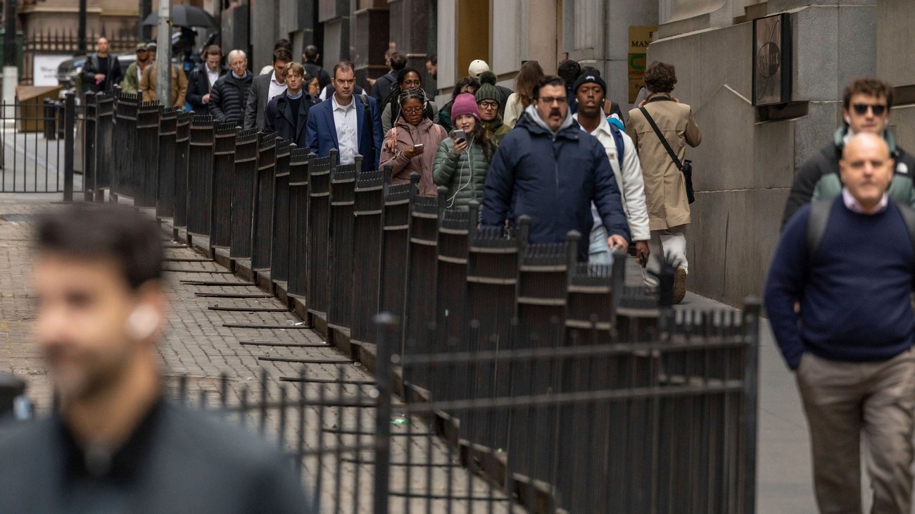 AP_25248551769737_a7210ff6dd