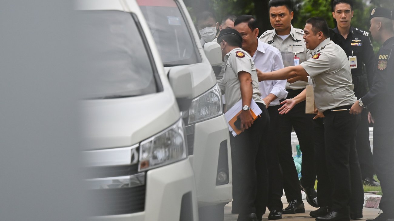 AP_25252566656973_22fe0871b6