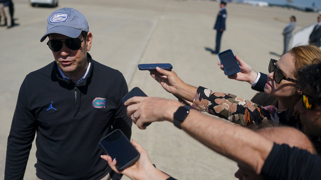 AP_25257350862391_31b9f42473