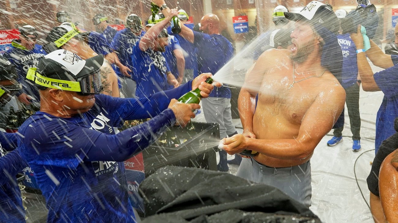 AP_25269072426699_5d50a1337d