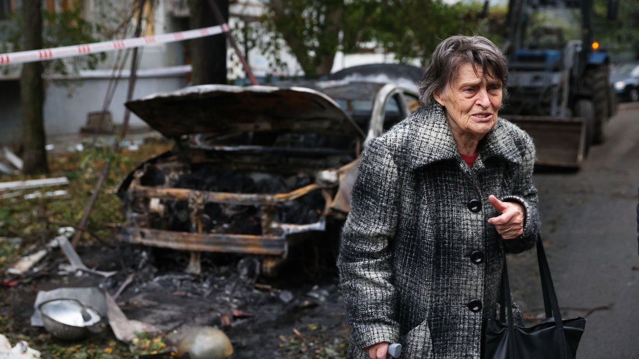 AP_25278318044139_33c46c35b0