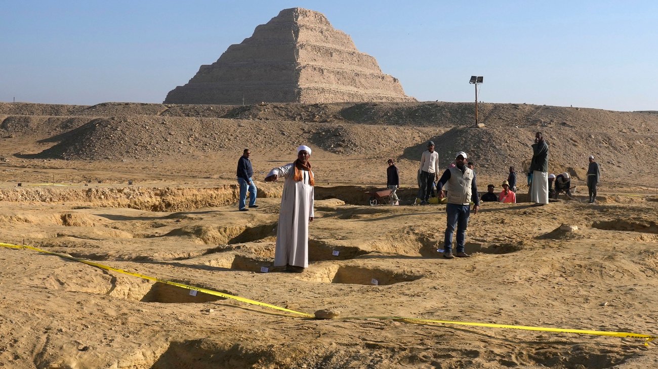 AP_25279024797454_a75429d330