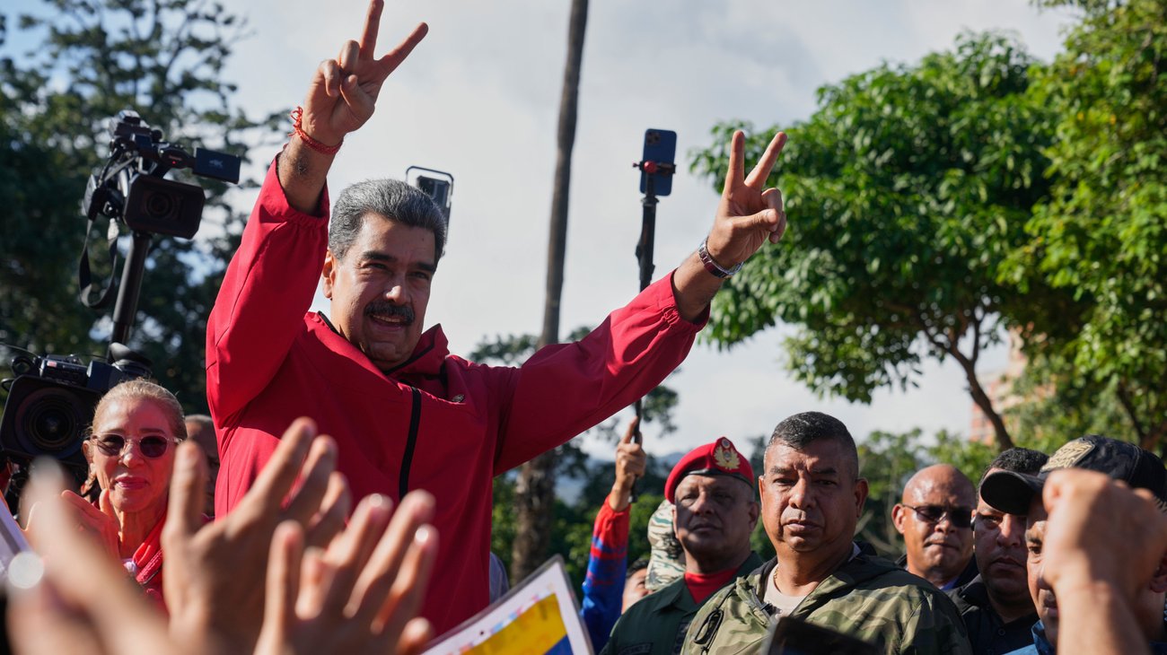 AP_25286088758857_f37ebb2749