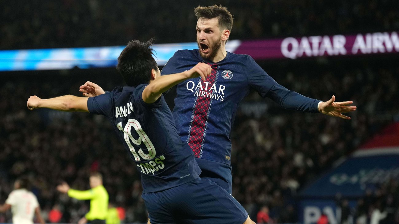 AP_25305677015281_3132fa6df3