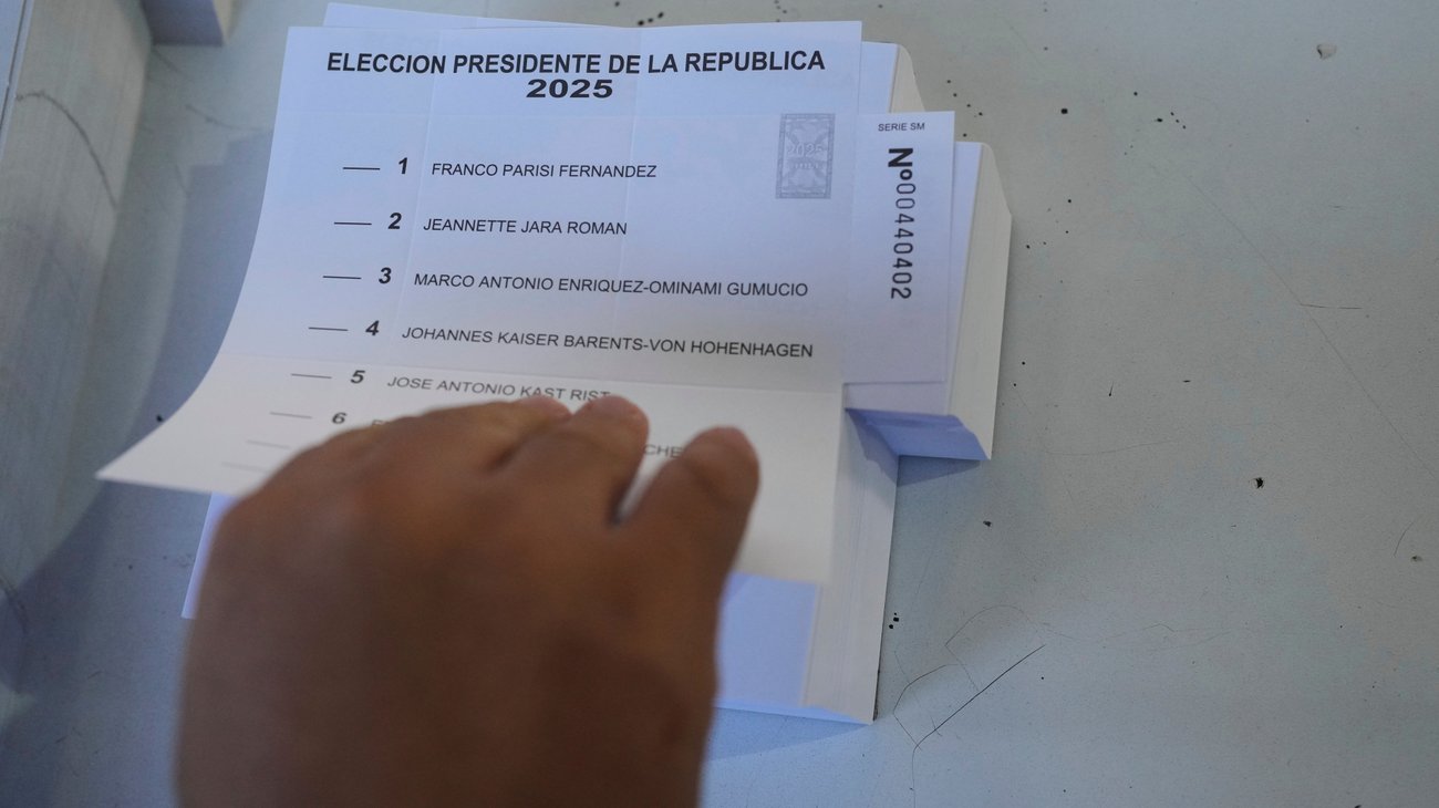 AP_25320429015181_8f937f2477