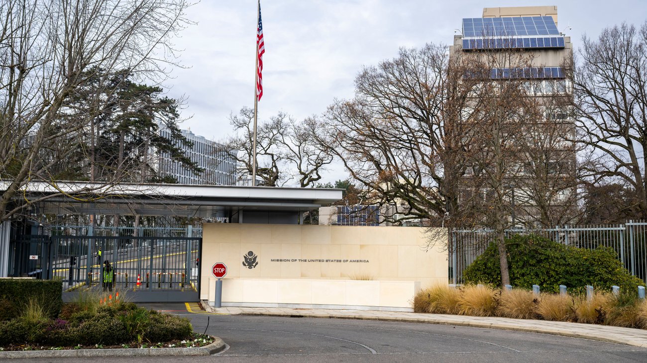 AP_25327389425598_a0a086c940