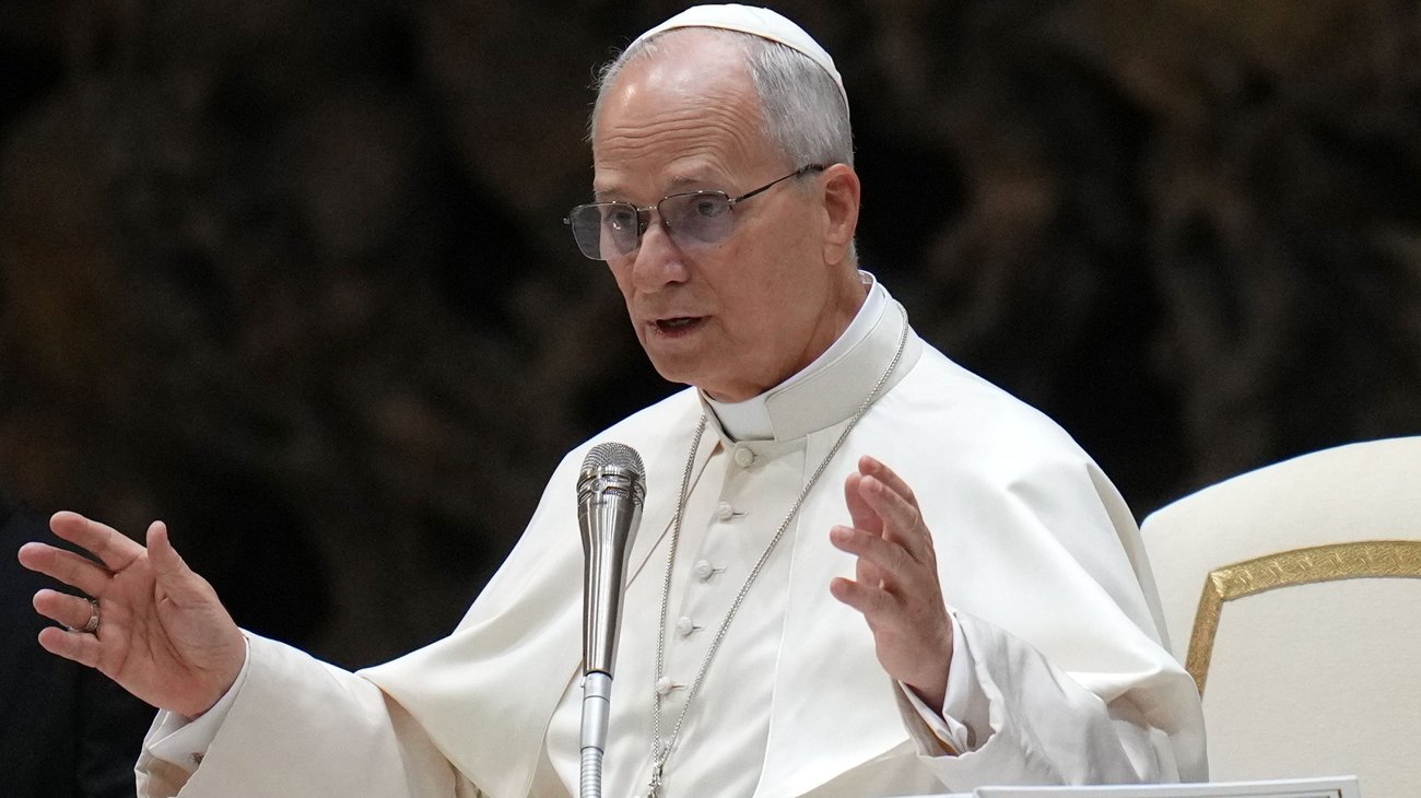 AP_26009415854505_62d618cc13