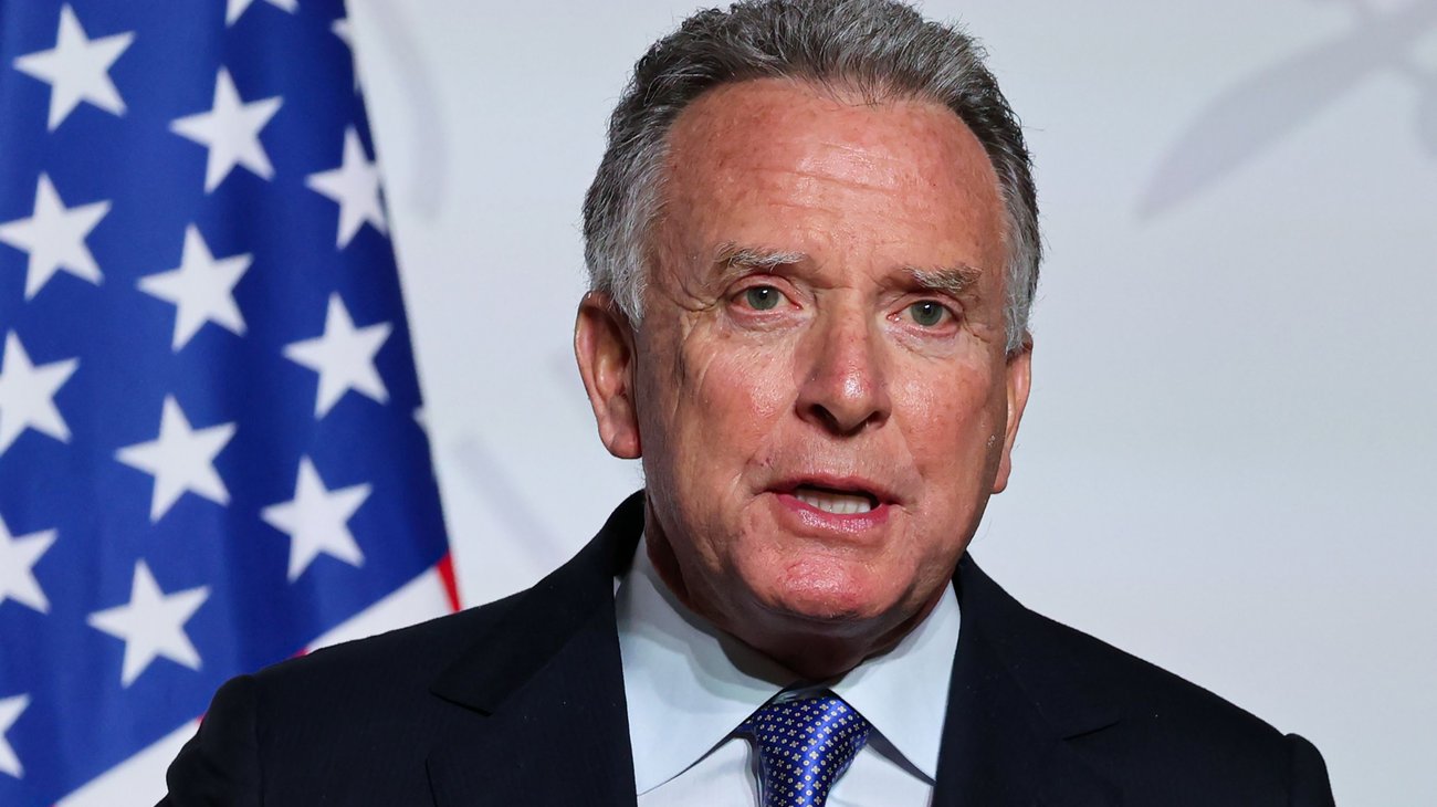 AP_26014615673499_7bccc07584