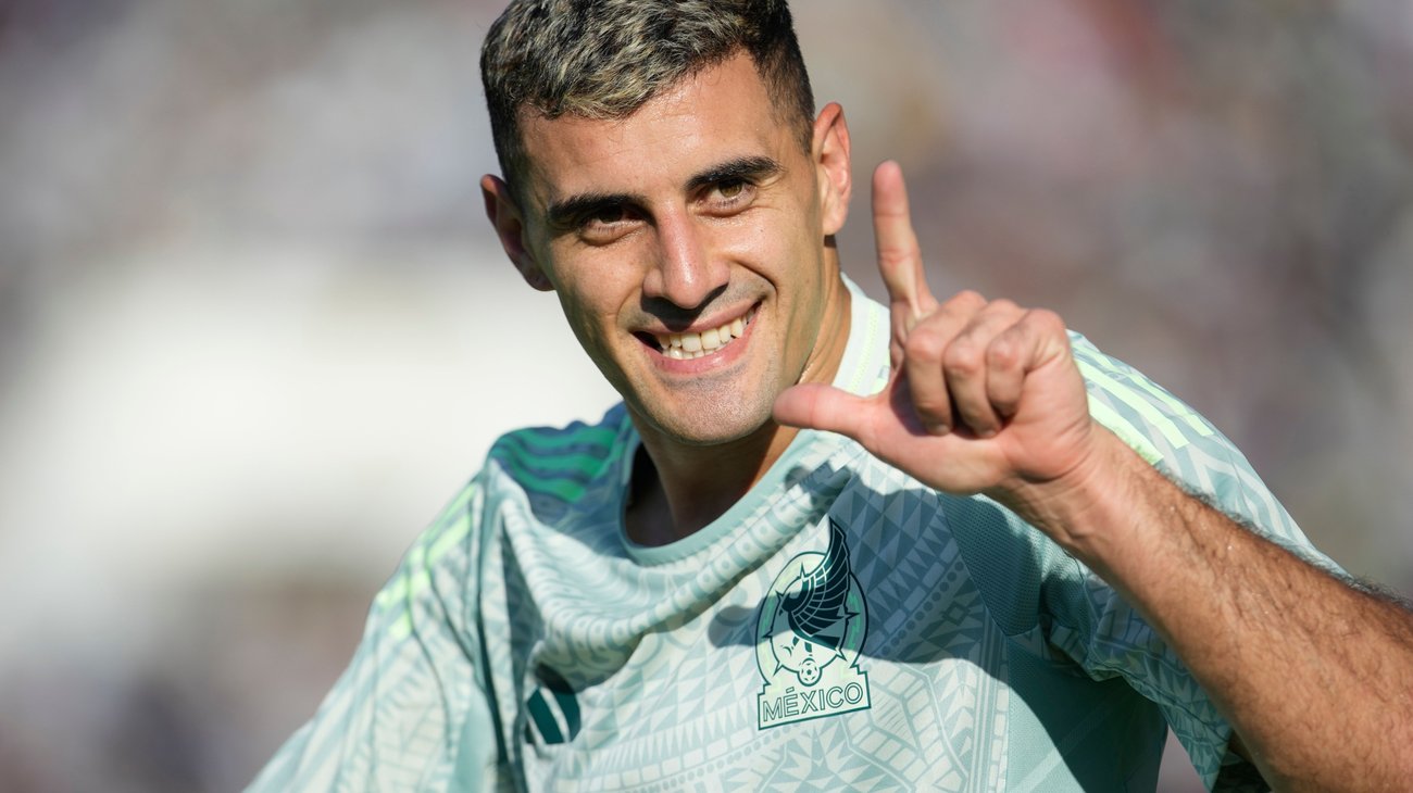 AP_26025788042537_e727bc0fb1