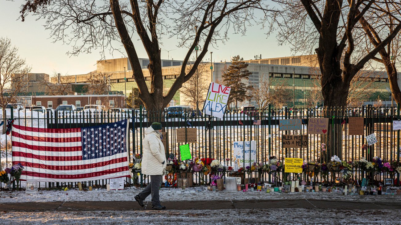 Agentes del ICE son suspendidos por muerte de Alex Pretti