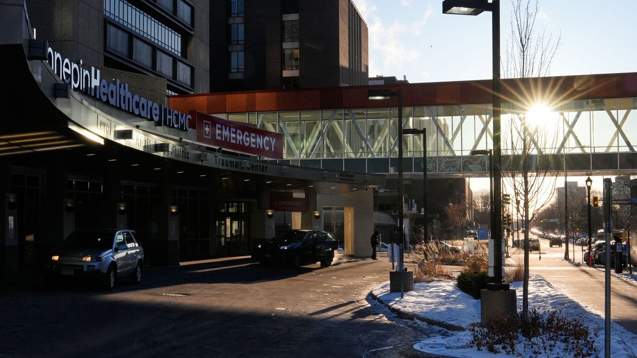 Mexicano herido por ICE presenta fractura; relato oficial en duda