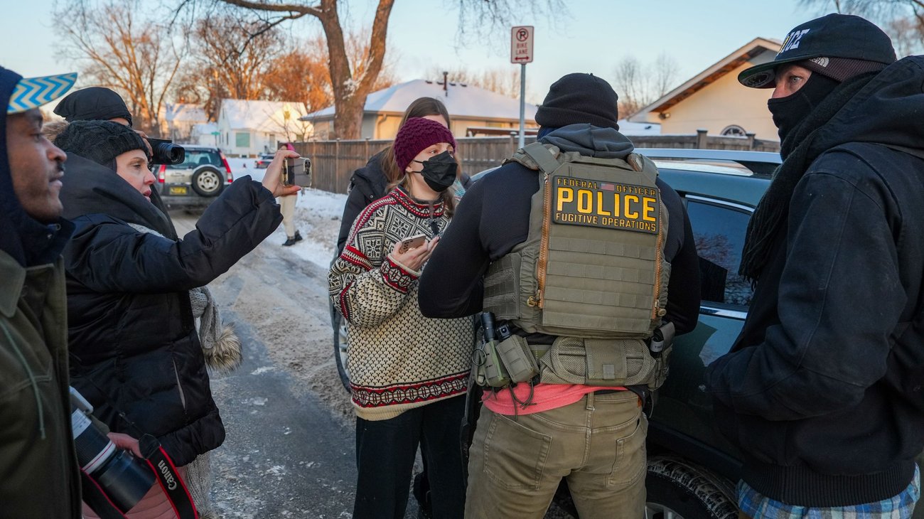 AP_26033574215510_5ae5eba899