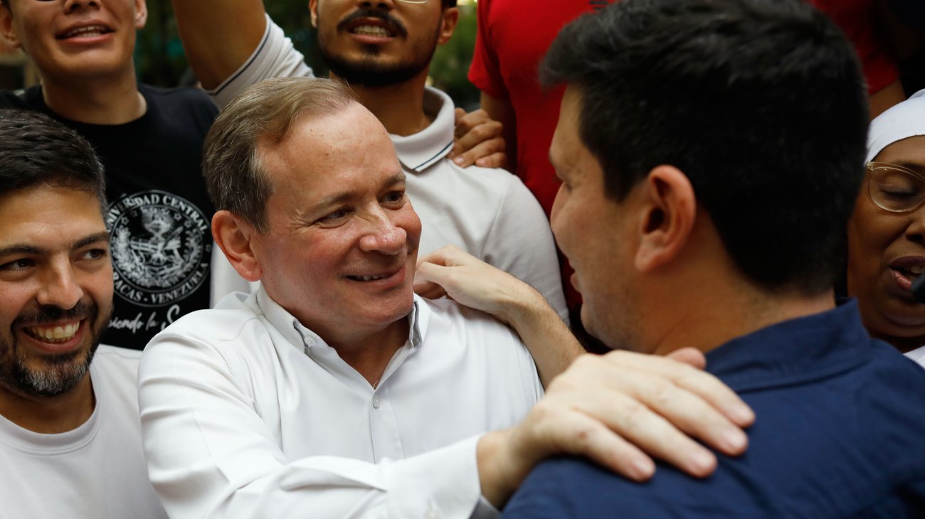 Liberan en Venezuela a opositores aliados de Machado