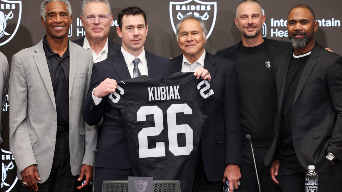 AP_26041735875357_ea36934dd1