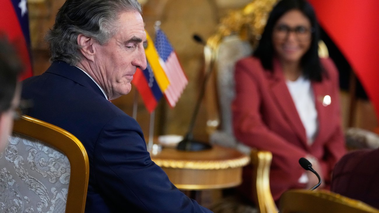 AP_26063713088233_1cf147f8b4