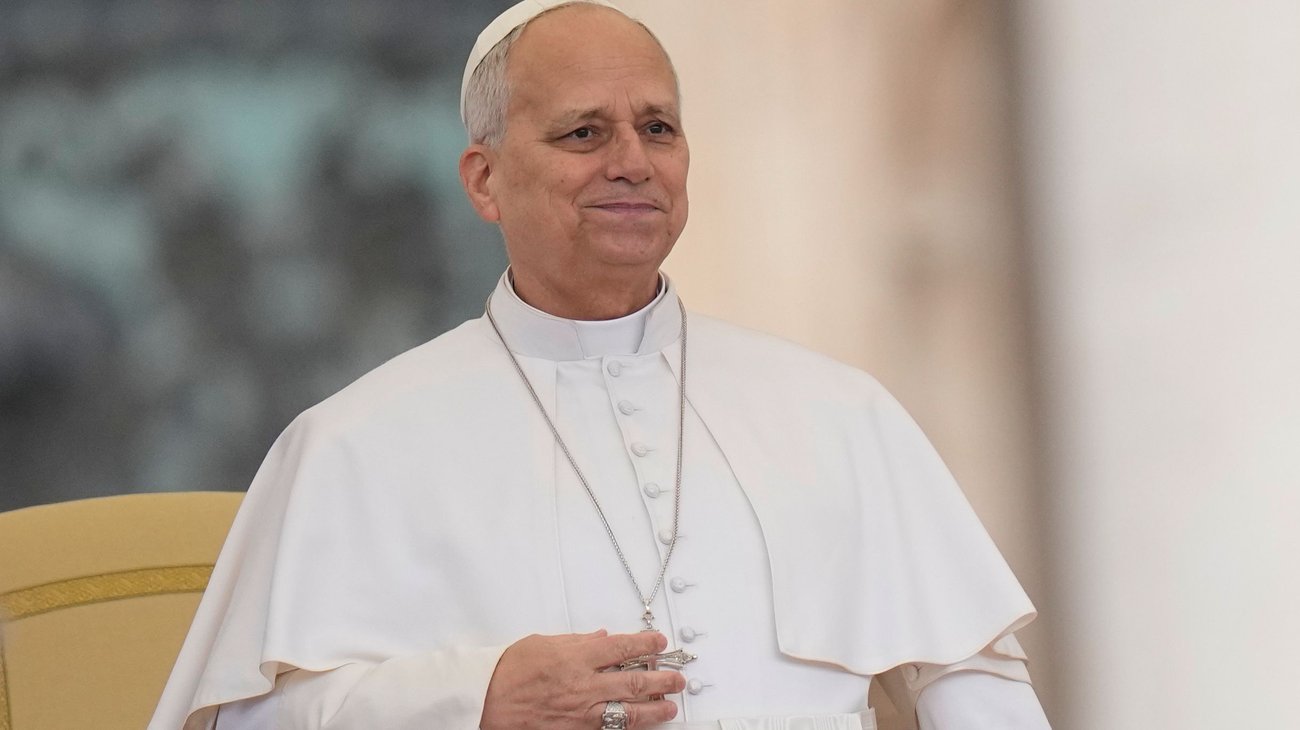 AP_26066506634881_598208cb15