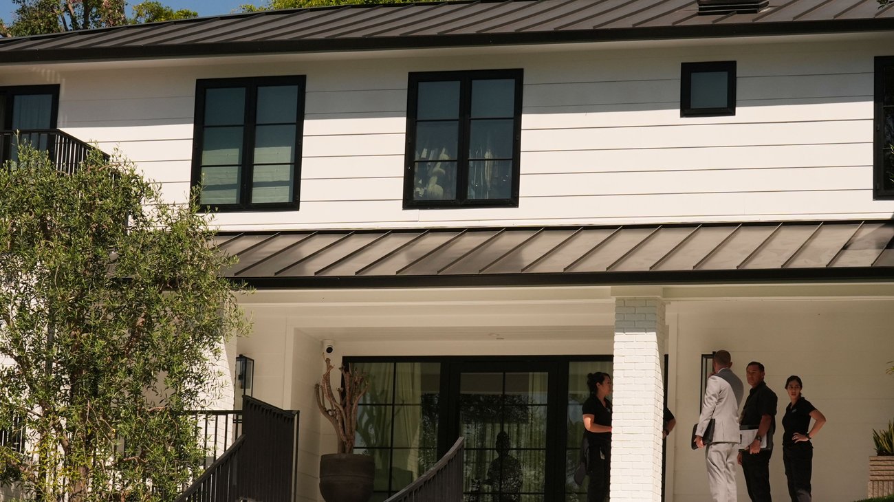 Comparecerá mujer que tiroteo casa de Rihanna en Beverly Hills