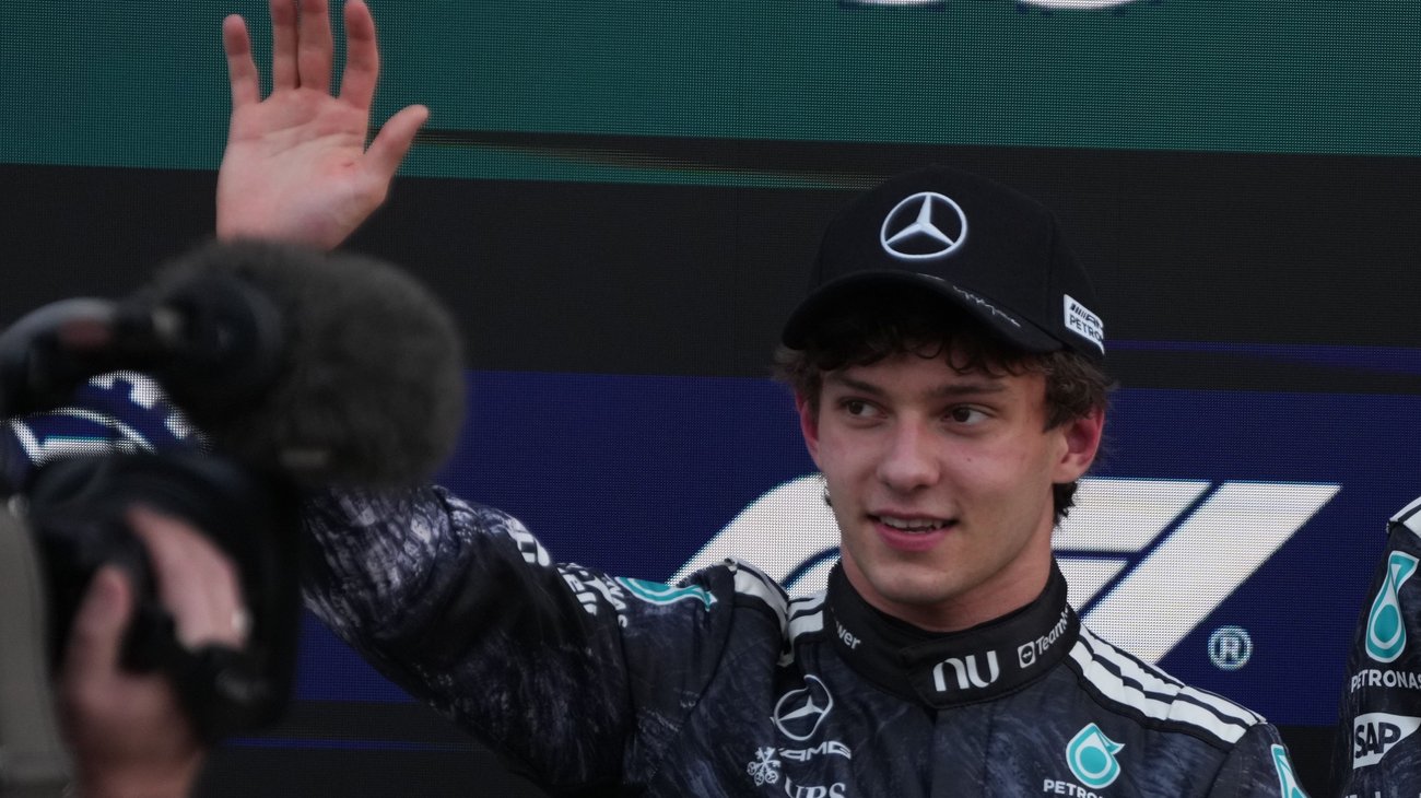 AP_26087271686830_658d3fdca7