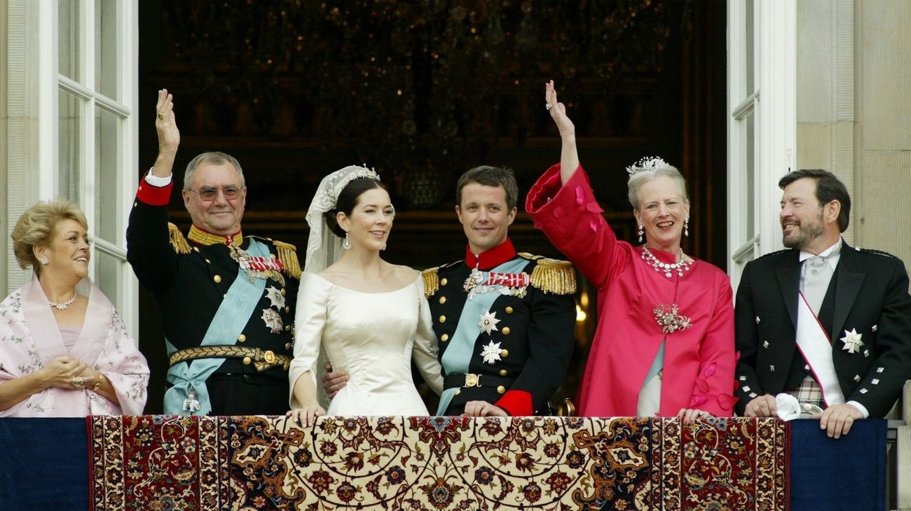 AP_26103520045710_215bc10c37