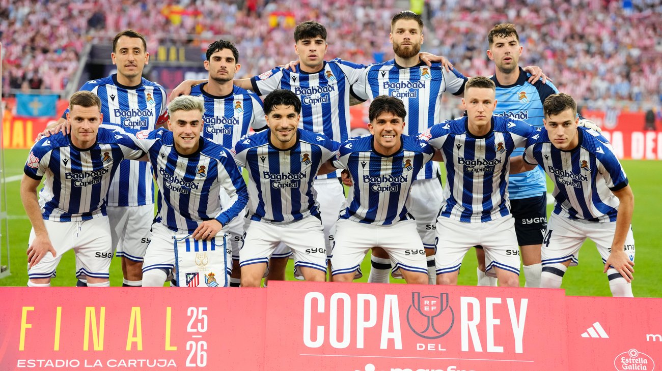 AP_26108693844482_3187520344