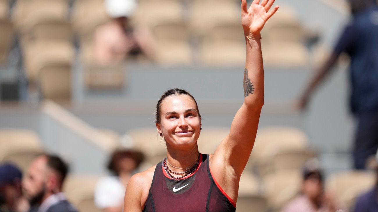 Sabalenka brilla y gana en el soleado Abierto de Francia