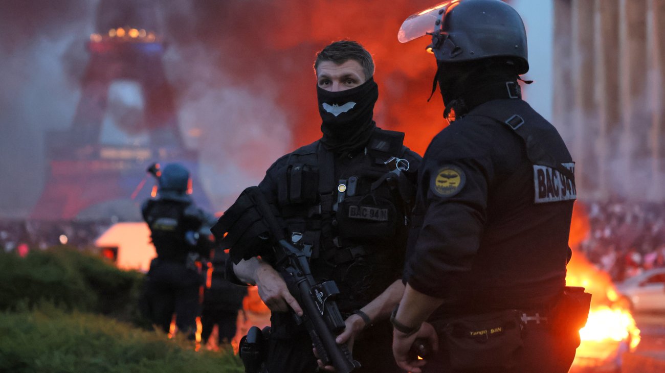 Más de 400 hinchas son detenidos tras festejos del PSG en Francia
