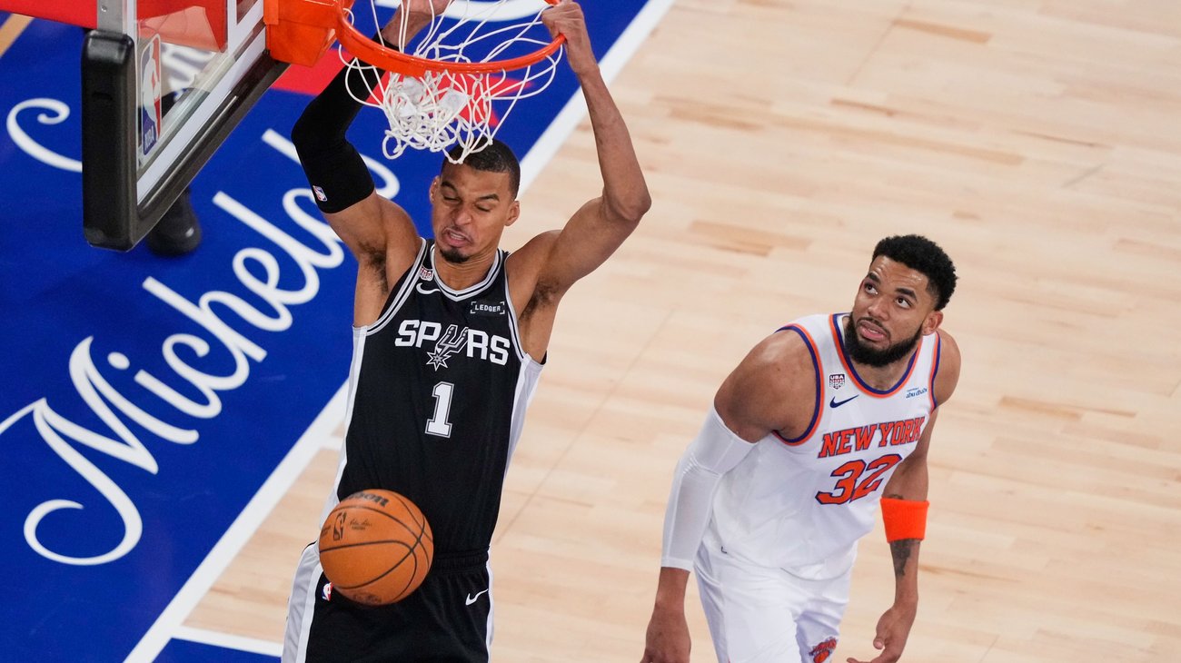 Spurs reaccionan en la finales y vencen 115-11 a los Knicks