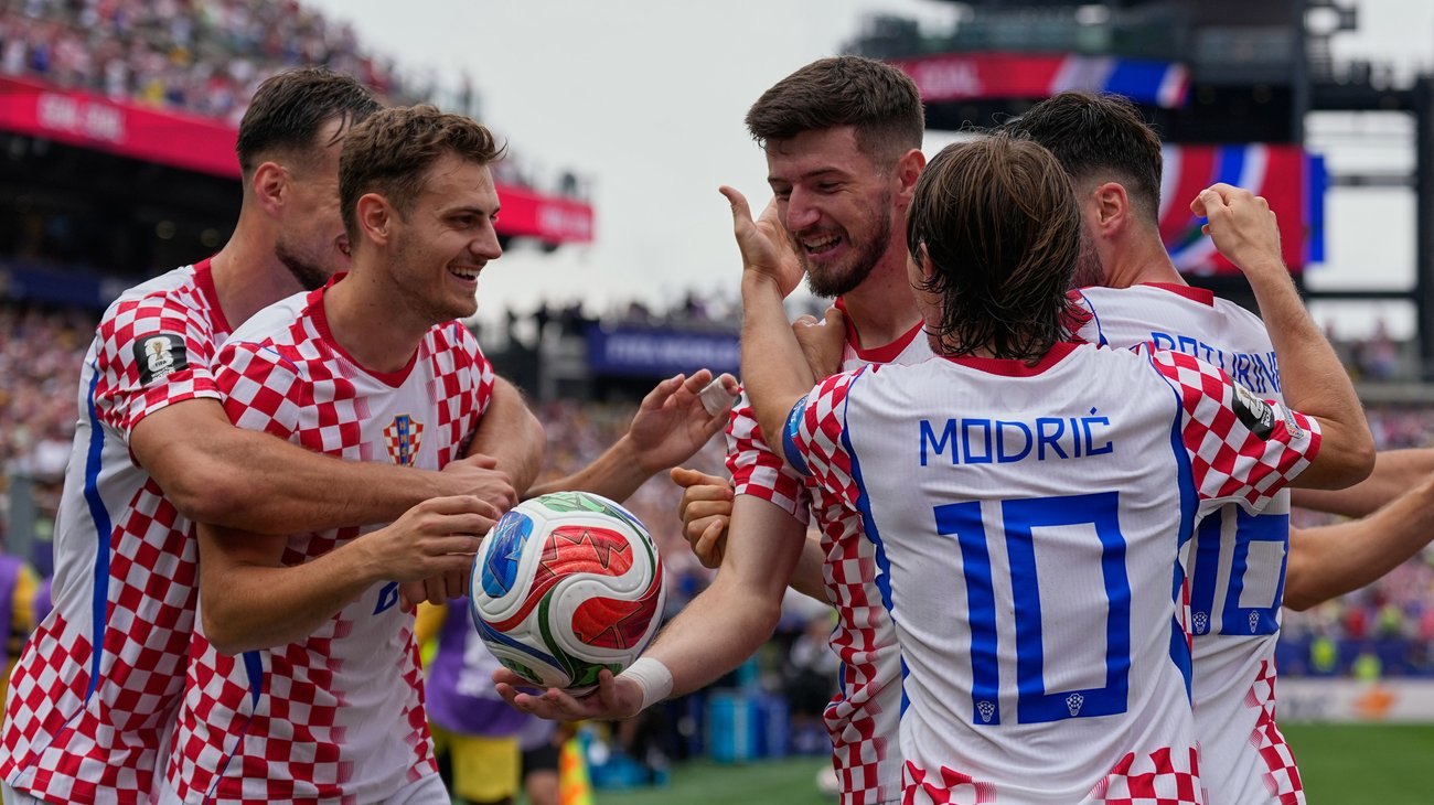 Croacia derrota 2-1 a Ghana y asegura su clasificación a 16avos