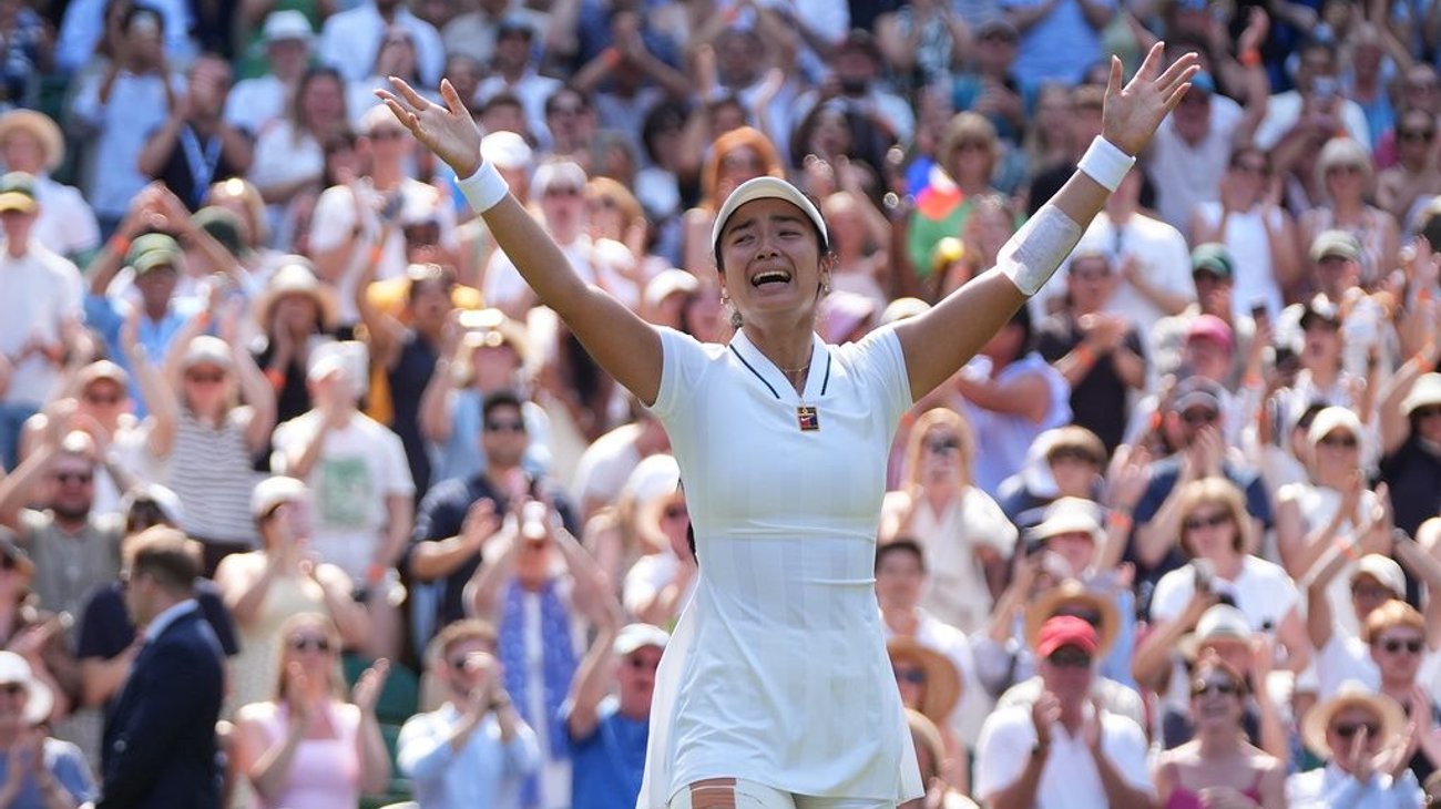 Alexandra Eala sorprende a la campeona Iga Swiatek en Wimbledon