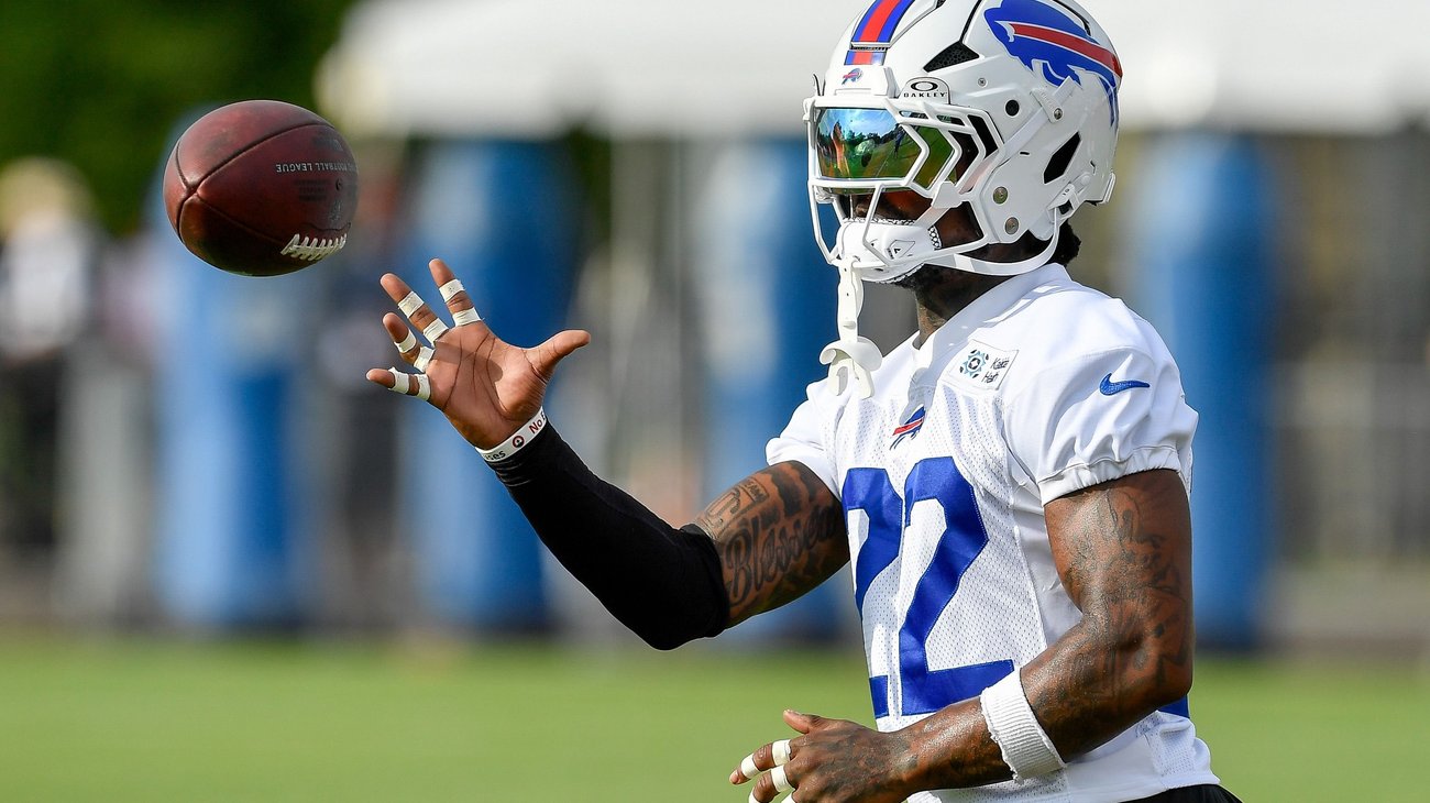 Gardner-Johnson sale lesionado en práctica de Bills
