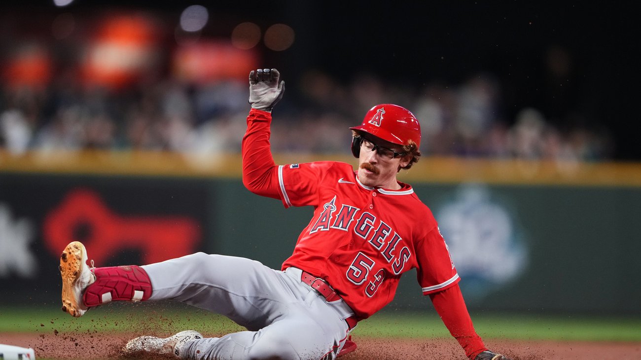 Angelinos frenan a Seattle con gran labor de Detmers