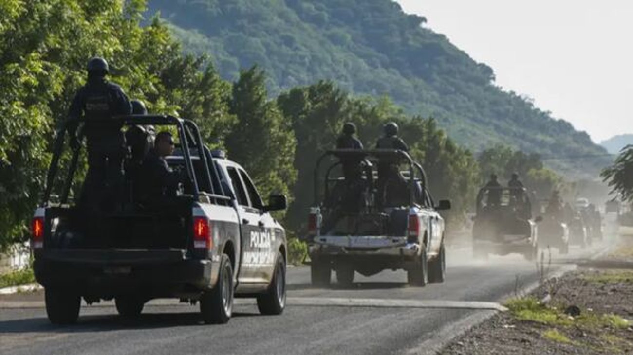 Detienen a siete presuntos integrantes del CJNG en Michoacán