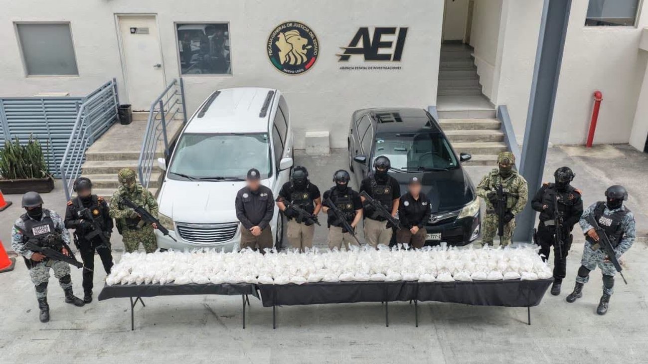 Aseguran cargamento de 135 kilos de cristal que venía de Durango