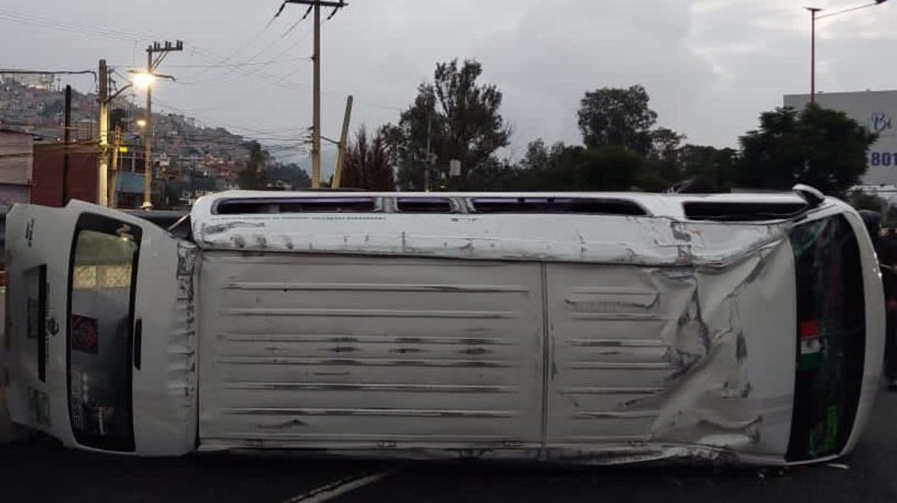 Accidente en la México-Pachuca deja un muerto y 16 heridos