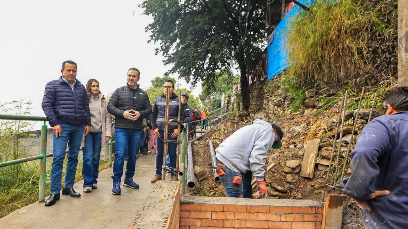 Entrega Adrián obras para mejorar calidad de vida en la campana