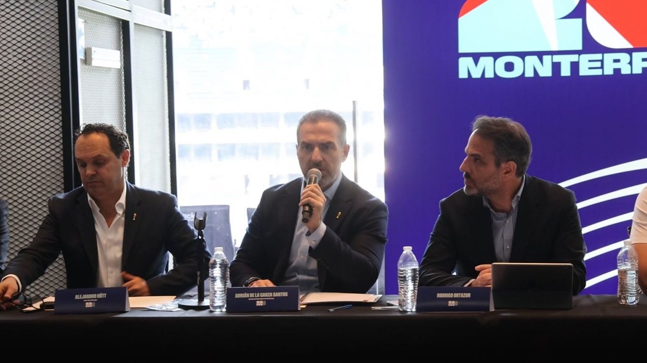 Adrian_de_la_Garza_91963f02ab