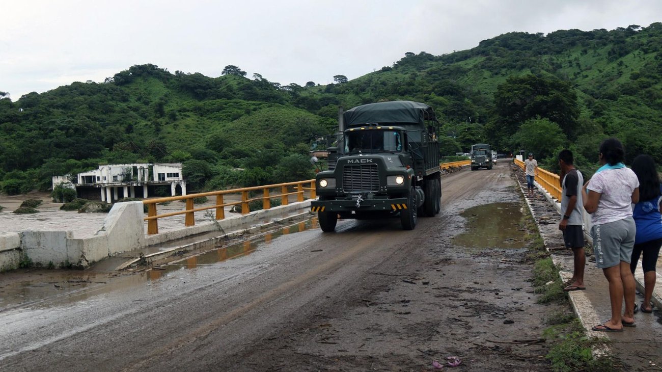Afectados por huracán Otis en Guerrero no pagarán impuestos