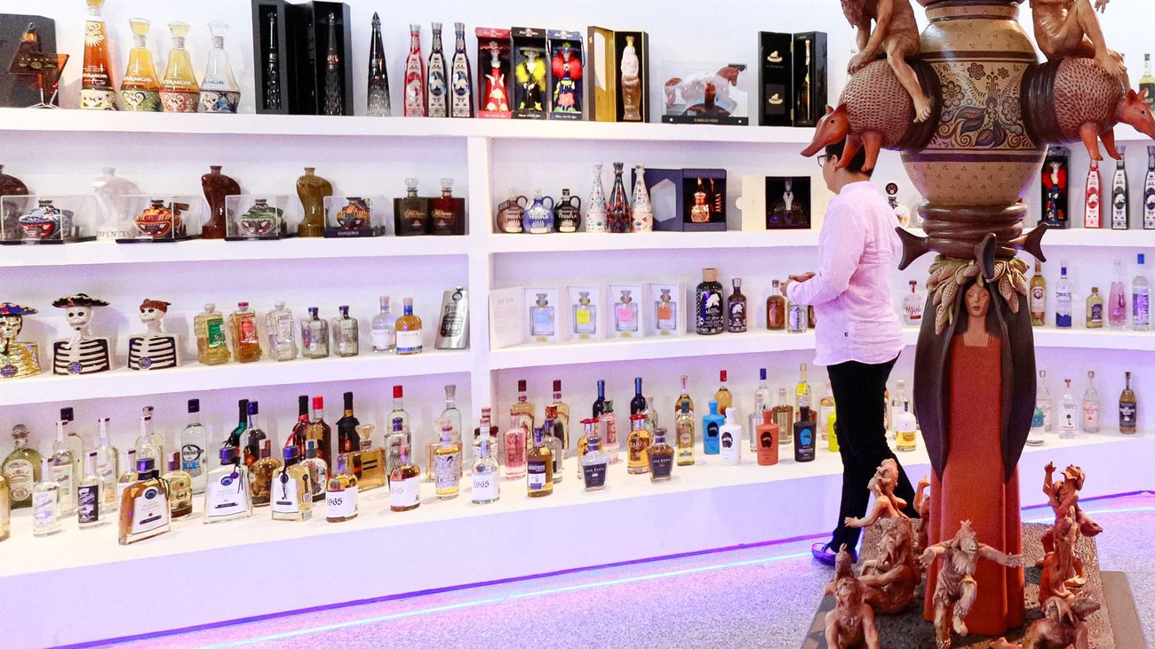 Expertos piden incrementar impuesto al alcohol con la inflación